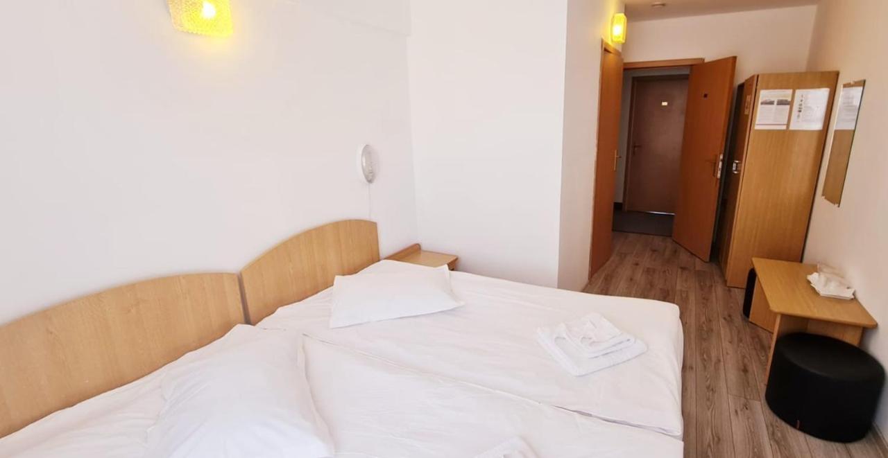 Hotel Victoria Iasi Eksteriør billede